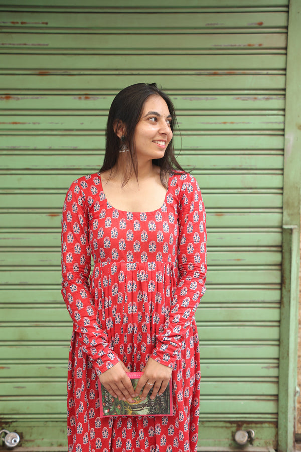 Red riwayat kameez