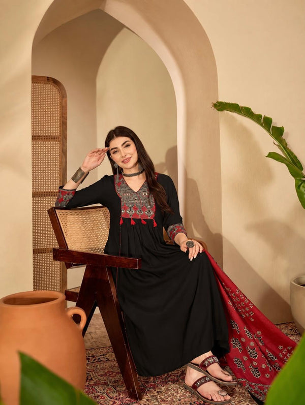 Women's Black Decorative-Yoke Anarkali Suit Set with Red Dupatta
