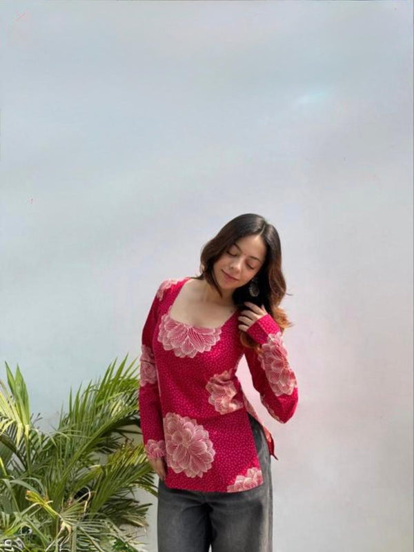 Women's Pink Oversized Floral Print Square-Neck Short Kurti
