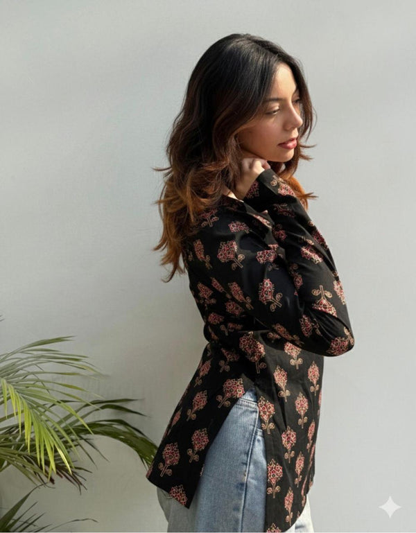 Women's Black Small Floral Print Square-Neck Short Kurti