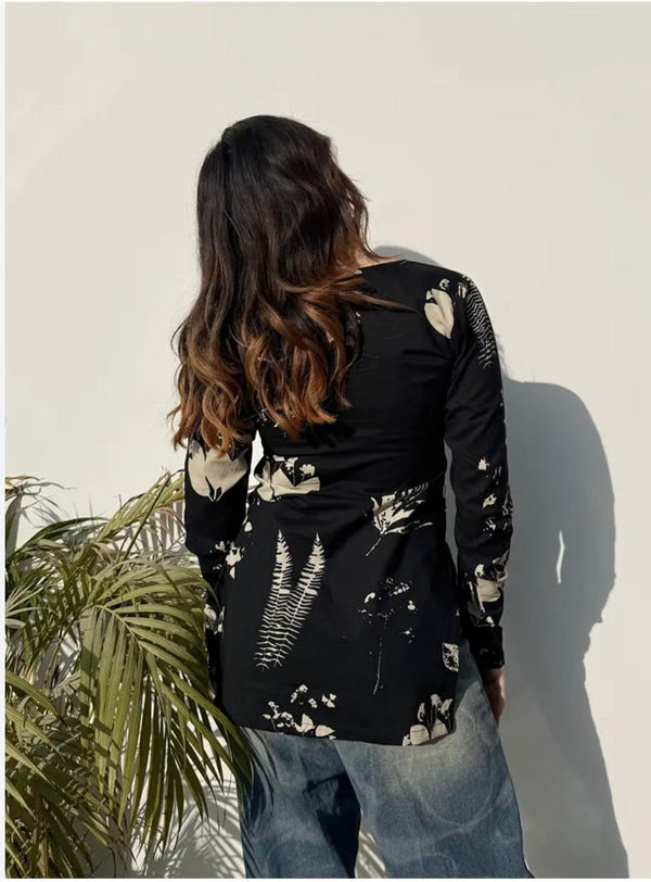 Women's Black Botanical Print Square-Neck Short Kurti