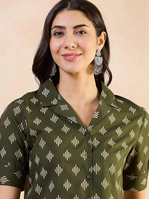 Women's Olive Abstract Motif Print Cropped Shirt