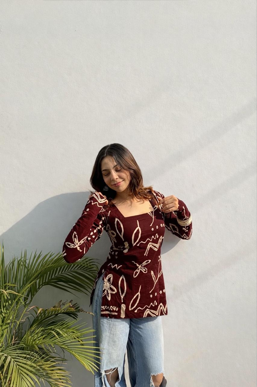 Maroon Abstract Printed Square Neck Short Kurti