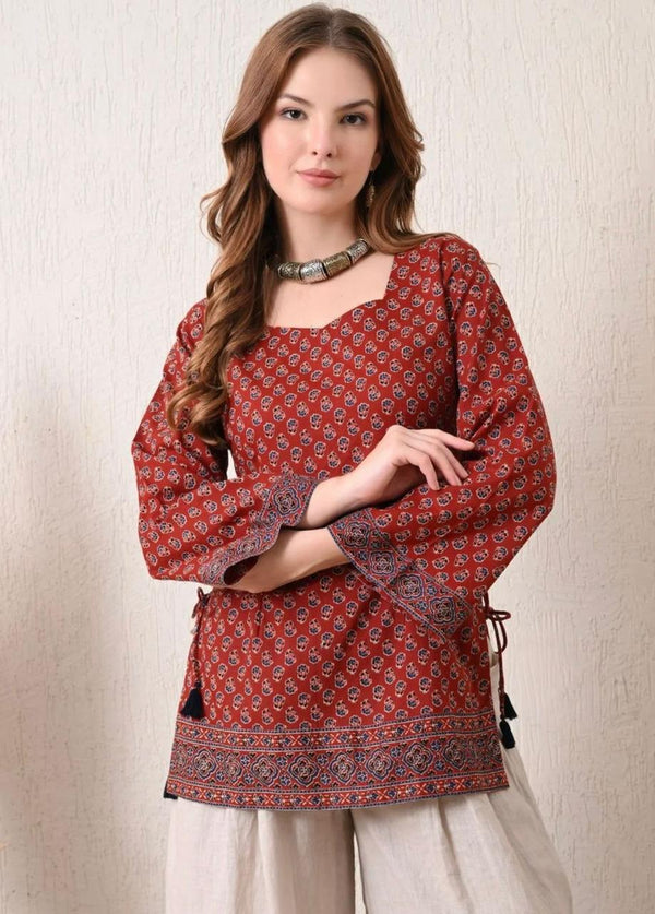 Women's Maroon Geometric Print Short Kurti & Ivory Palazzo Set