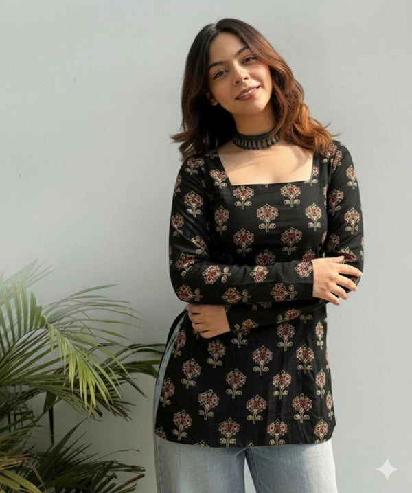 Women's Black Small Floral Print Square-Neck Short Kurti