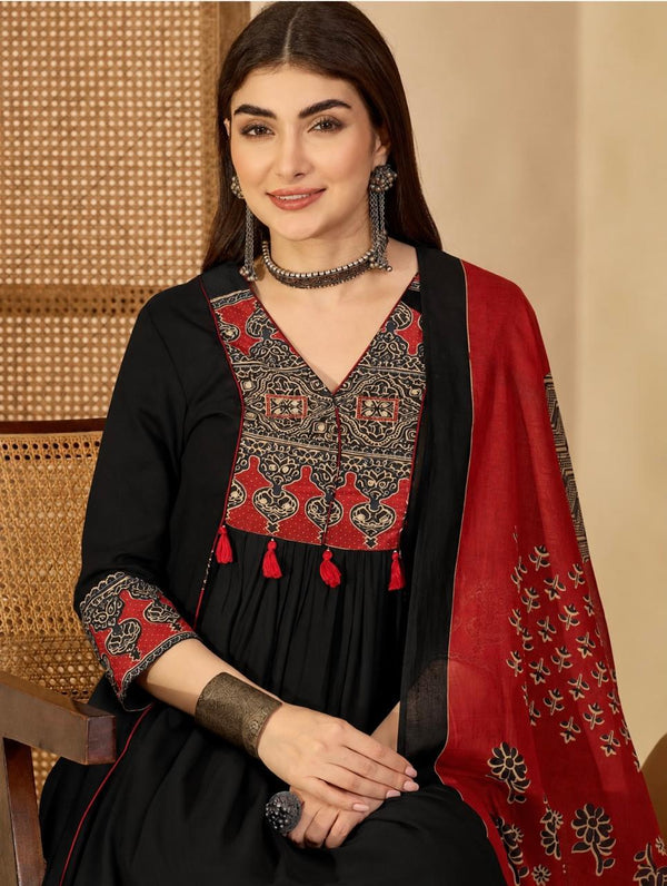Women's Black Decorative-Yoke Anarkali Suit Set with Red Dupatta